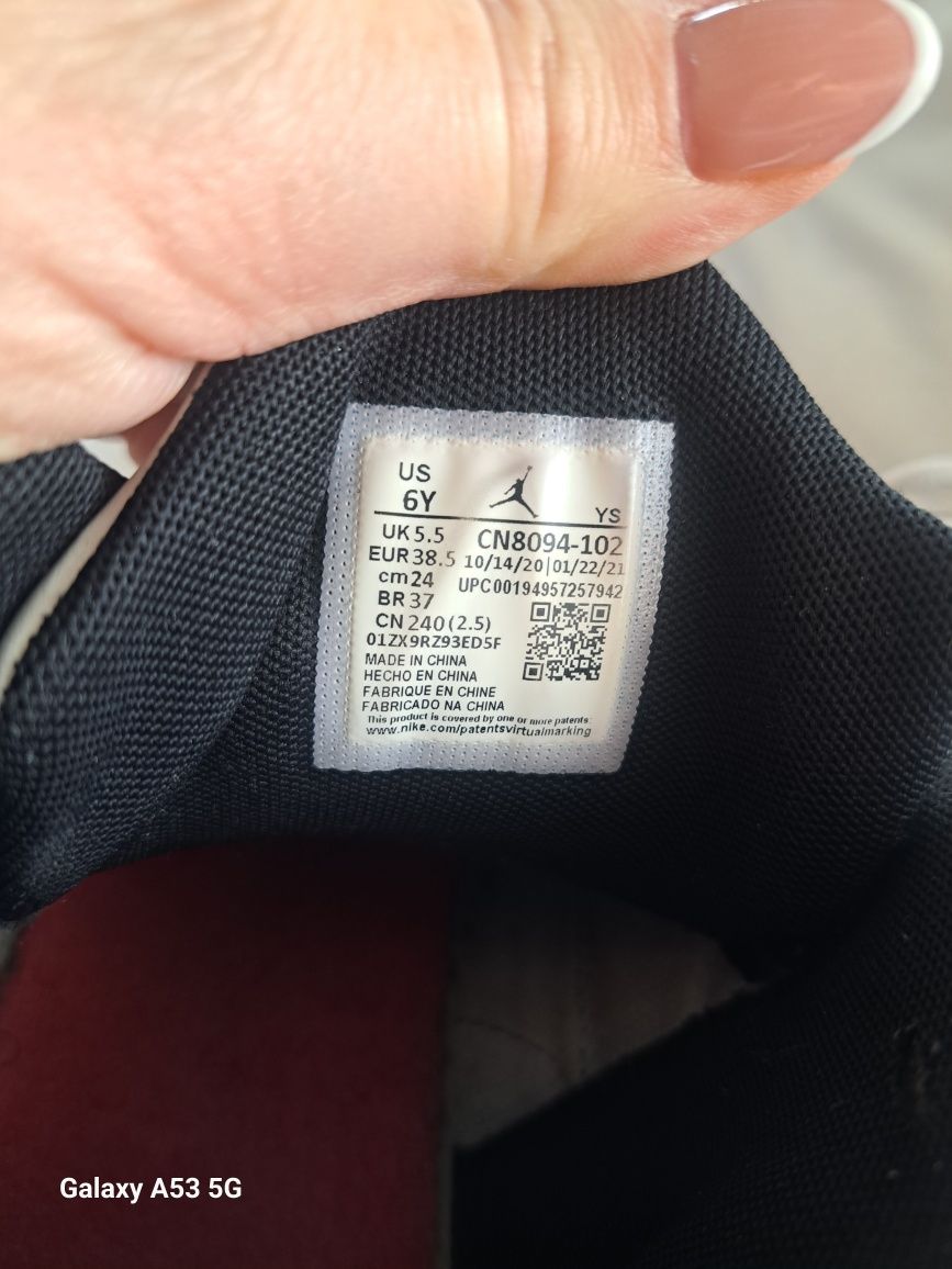Buty Jordan Max aura 2 38.5