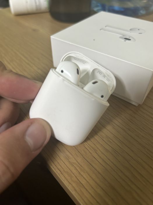 Airpods 2 Б/В 100% оригінал з коробкою