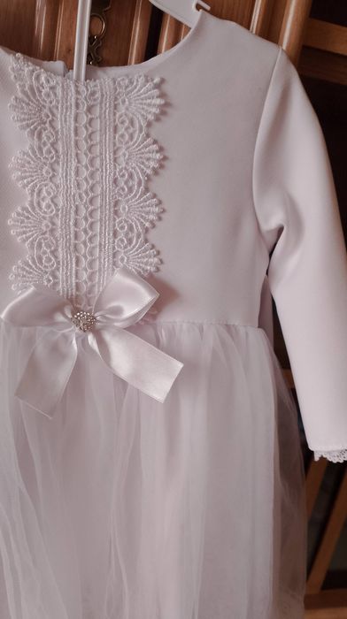 Biała sukienka do chrztu