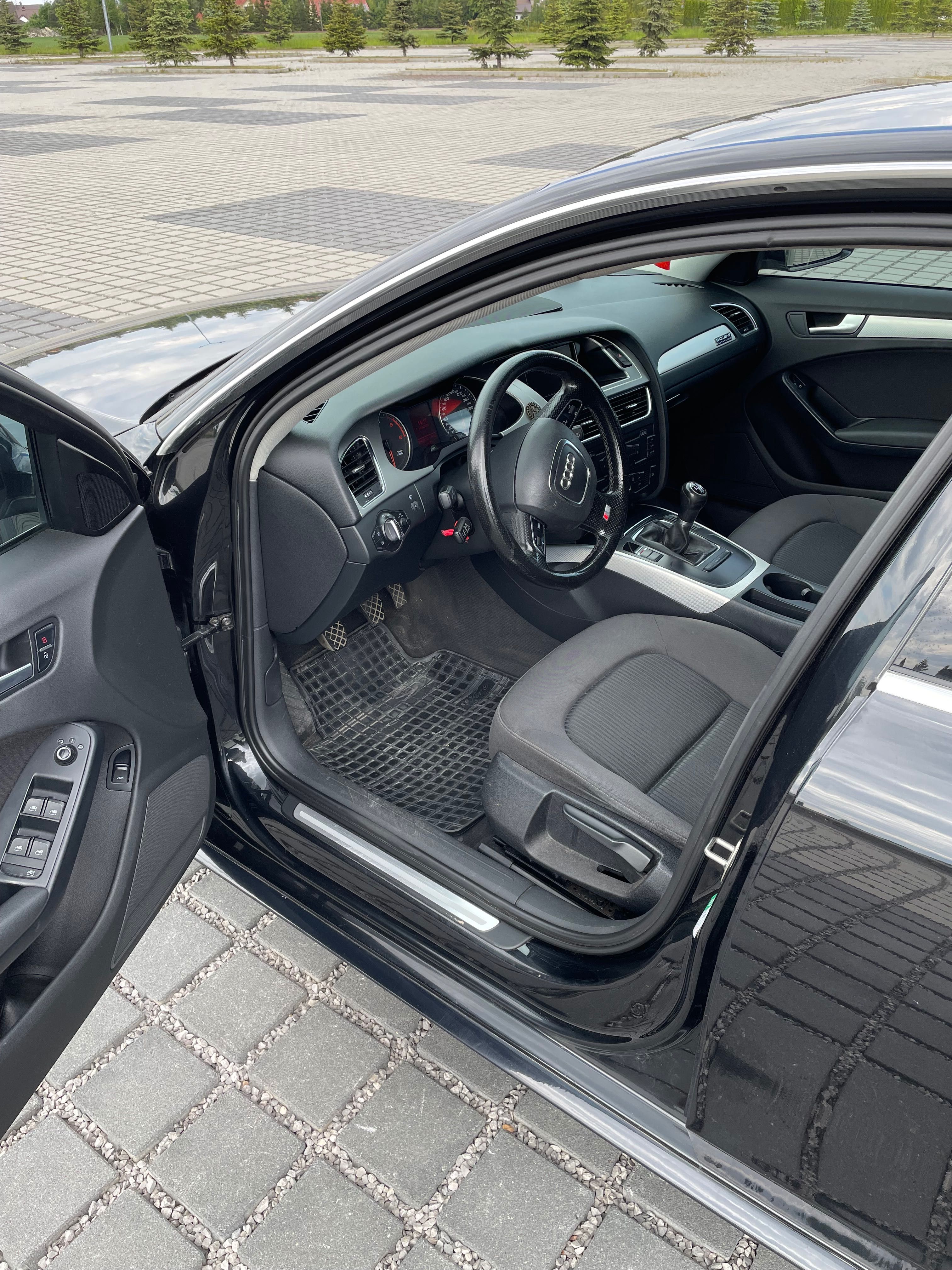 Sprzedam Audi A4B8 2.0 TDI