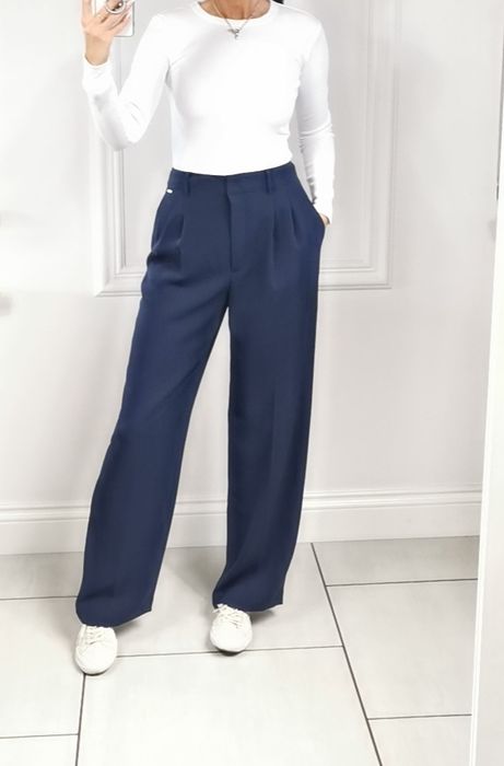 Guess Spodnie Damskie Theoline Spodnie Damskie Garniturowe L granat