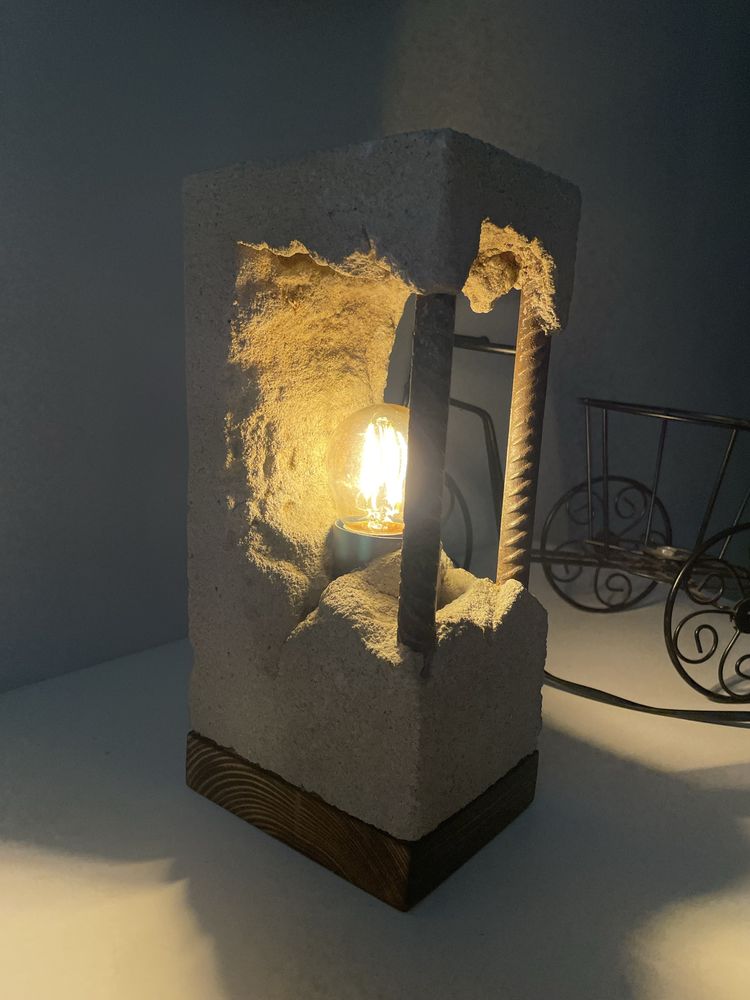 Ręcznie robiona lampka handmade  beton drewno stal