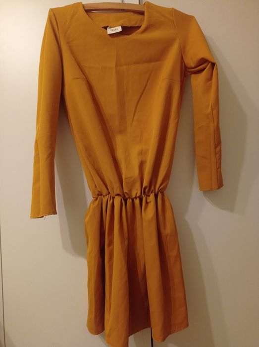 Sukienka Pakuten elegancka musztardowa