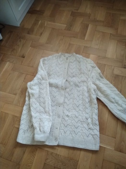 sweter z owczej wełny