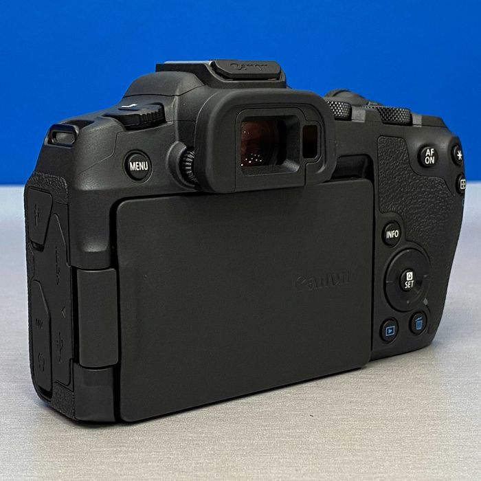 Canon EOS R8 (Corpo) - 24.2MP | 3 ANOS DE GARANTIA