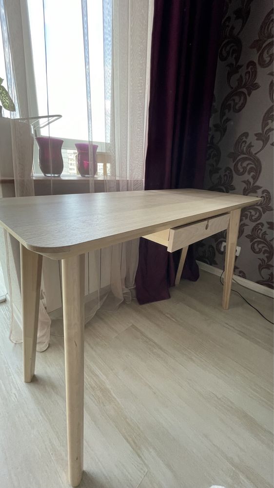 IKEA Lisabo стіл