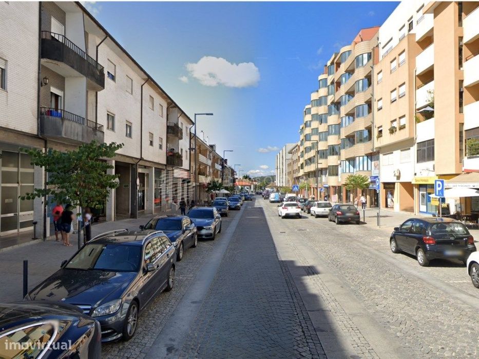 Oportunidade de Negócio - Loja com 224m2 em Paços de Ferreira!