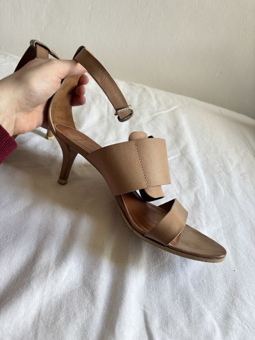 Sandały kitten heel gladiatorki Givenchy