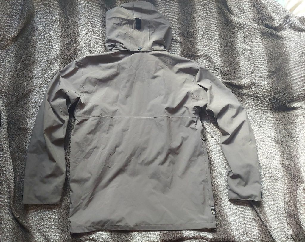 Куртка мисливська трекінгова фірми salewa gore tex оригінал 

Розір по