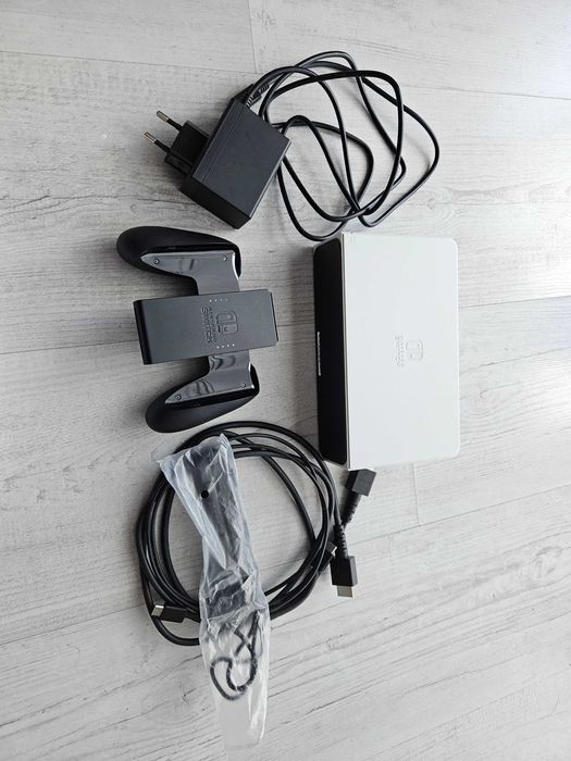 Konsola Nintendo Switch Oled jak nowa