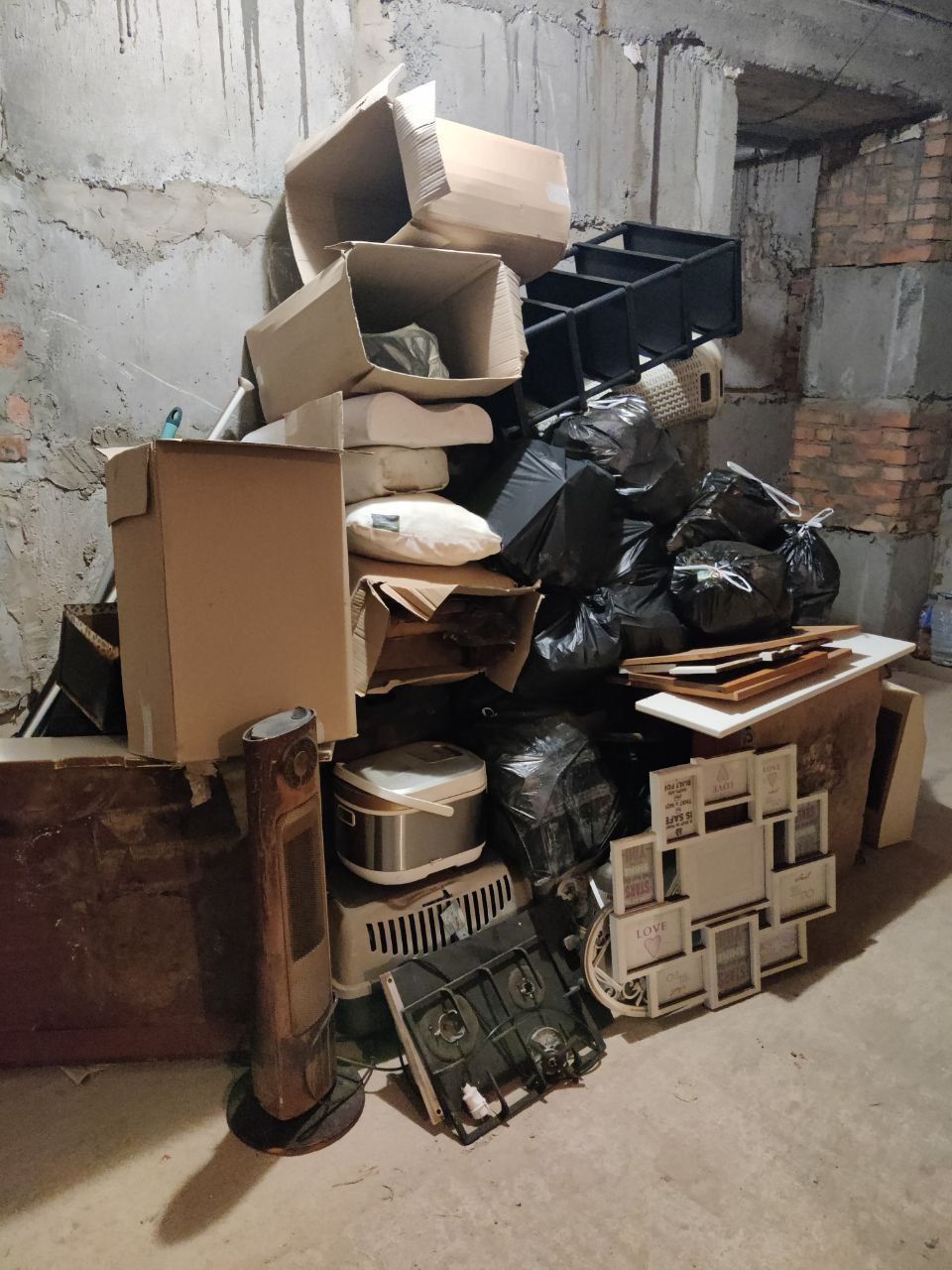 Вивіз строй мусора. Вивіз сміття побутового та будівельного.