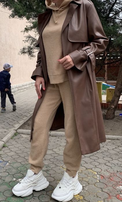 Кожання куртка стеганная Zara плащ