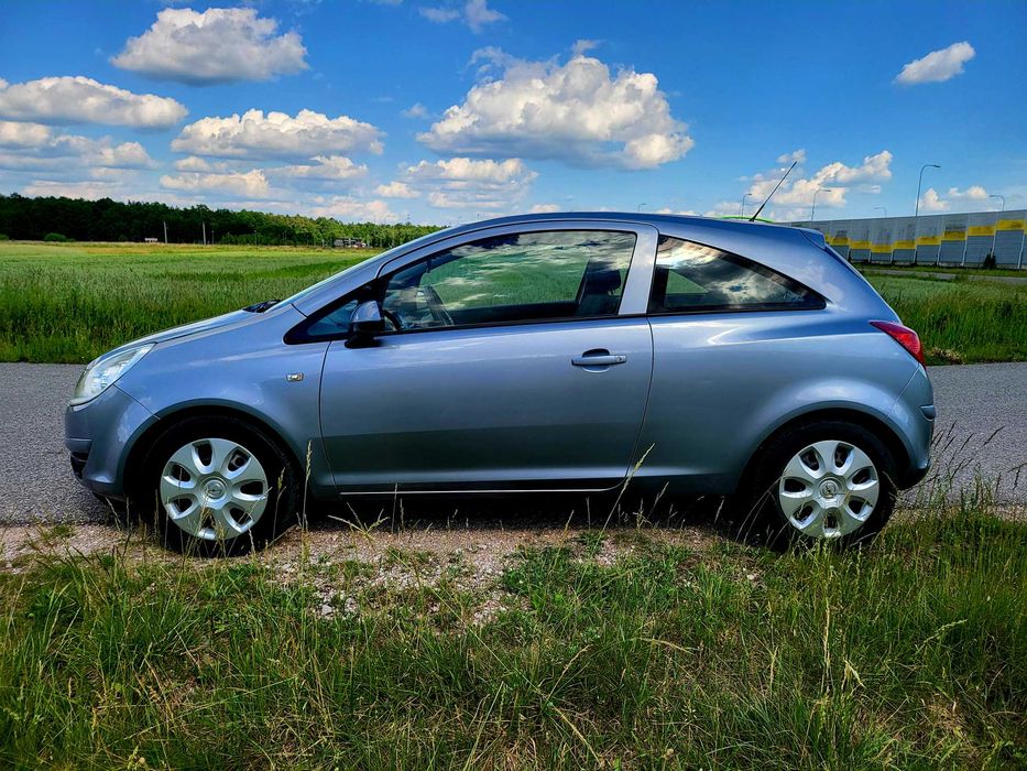 OPEL CORSA 1.2 klimtronic alu skóra piano tempomat SUPER STAN