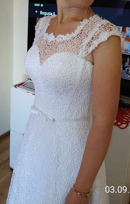 Elegancka suknia ślubna
