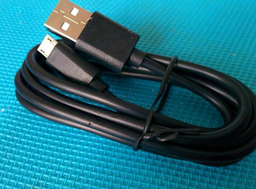 PS VITA - Cabo de Dados / Carregador USB (Para Versão Slim)