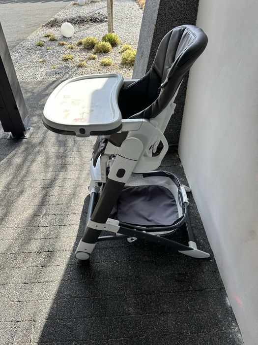 Fotelik do karmienia