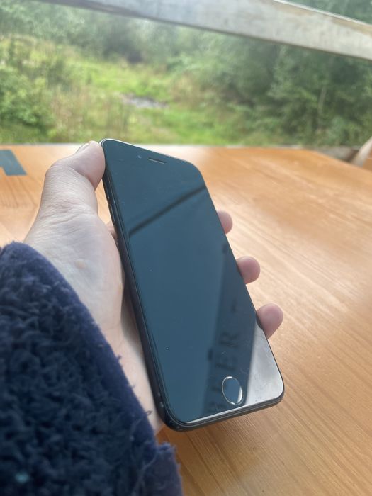 iPhone 7 на 32 gb ідеальний стан