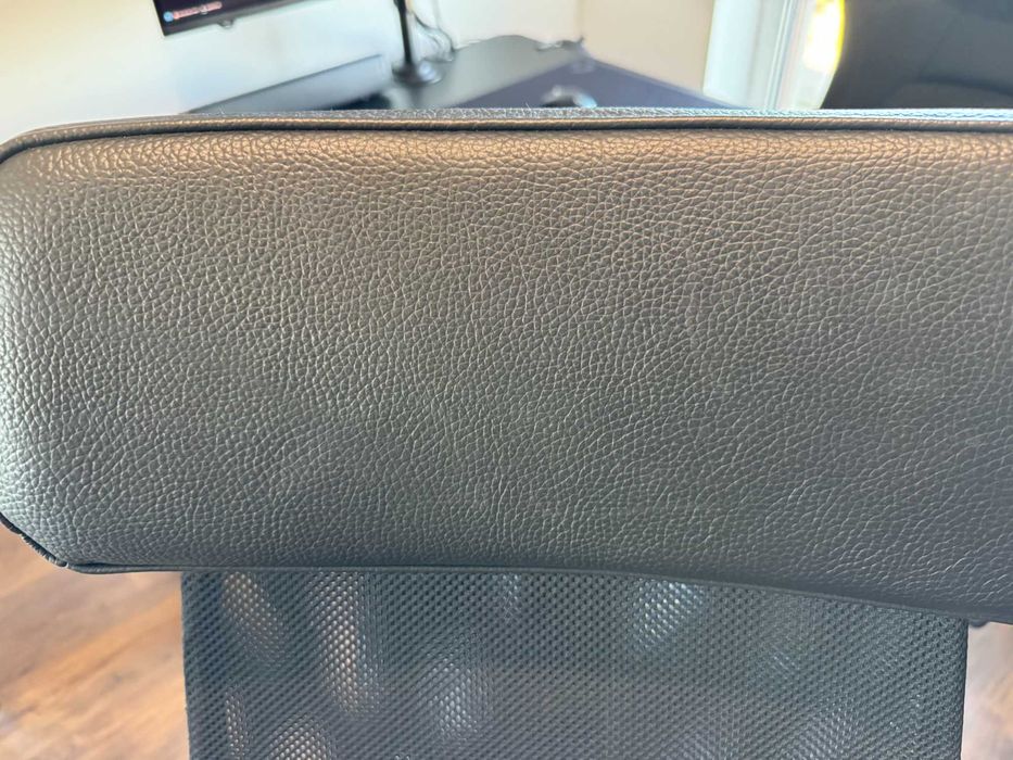 Fotel biurowy IKEA JÄRVFJÄLLET - skóra, glose czarny