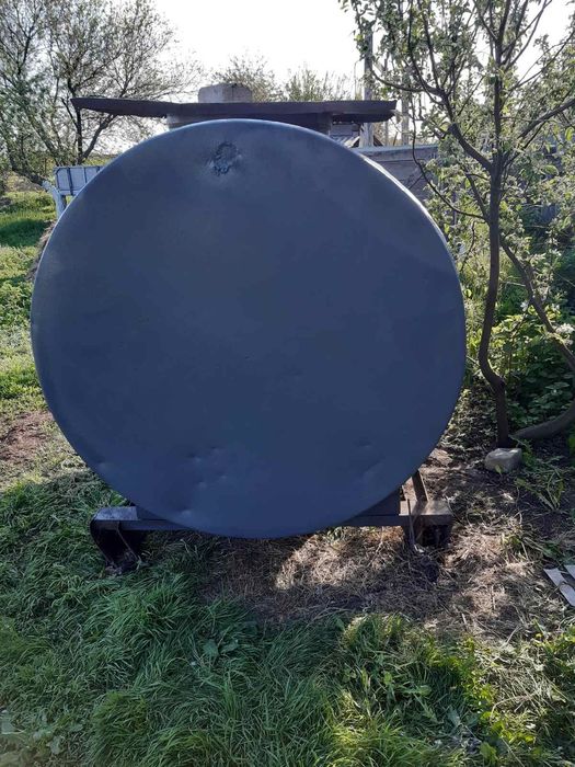 Продам бочку 3 куба