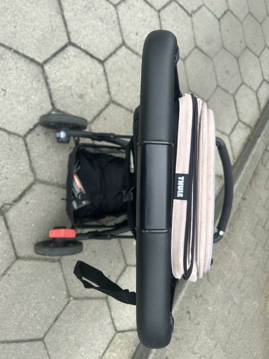 Spacerówka Thule Spring black/misty rose