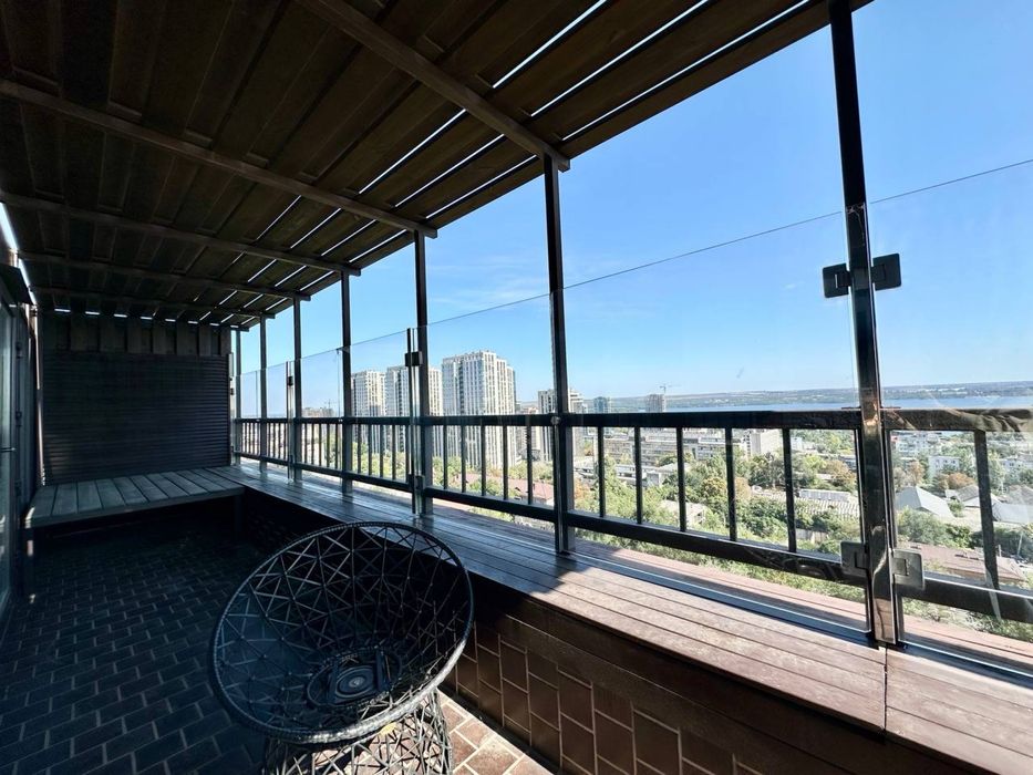 Продам 5 комнатный пентхаус Правый берег