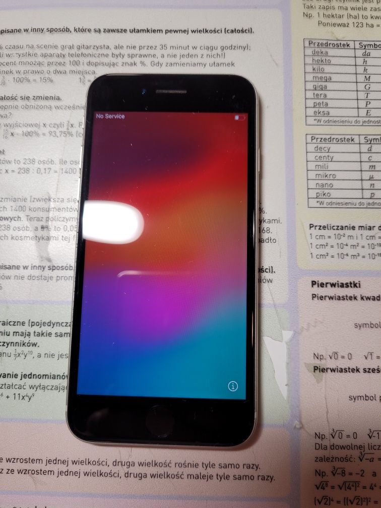 iPhone SE 3 generacji 128gb stan bardzo dobry