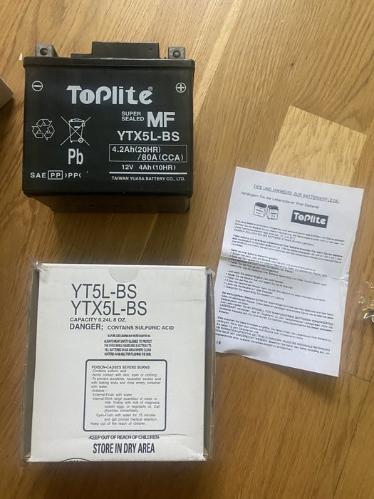 Мото аккумулятор Yuasa YTX5L-BS Toplite 12v пусковой 80 114*71*106 мм
