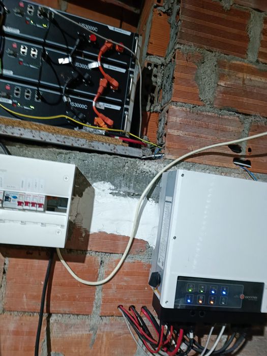 Inversor + Baterias ( 3x3,5kw)