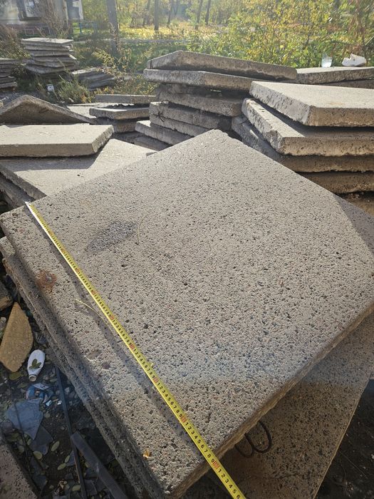 Бетоні плити, армовані 100*100*9, близько 120 штук