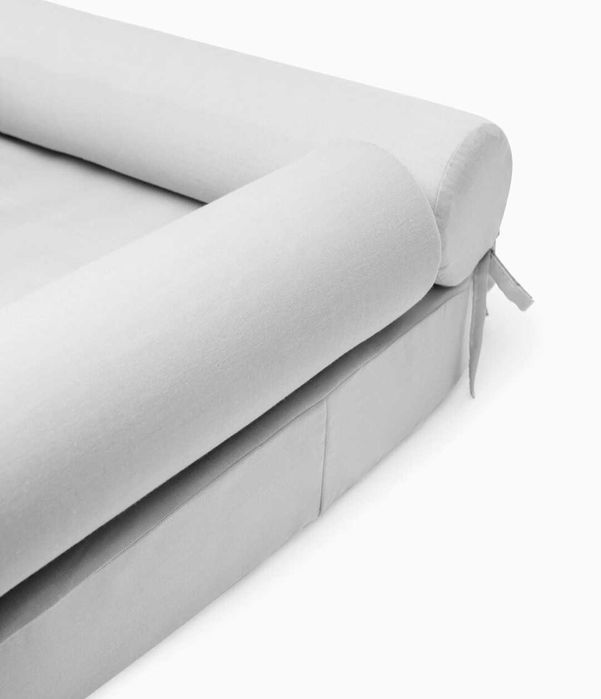 Cama (Nova!) + Almofadas próprias