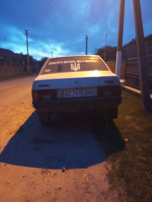 Продам авто на ходу тільки потрібно посварити по кузові