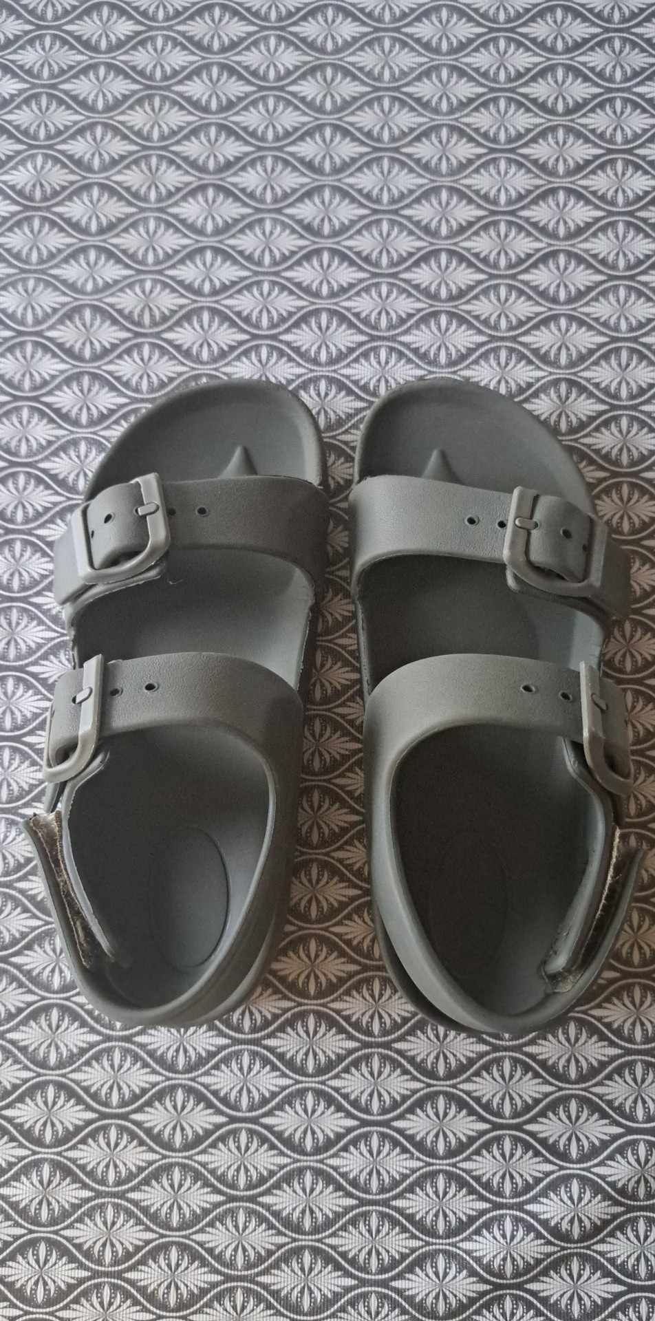 Sandálias verdes da Primark 29