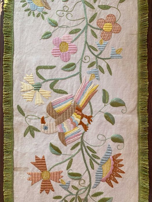 Naperon longo em bordado de Castelo Branco