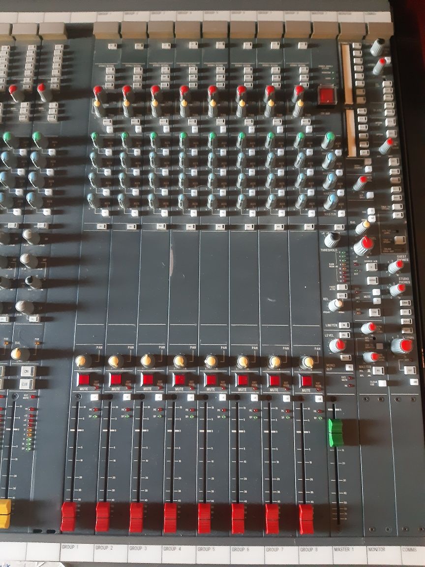 Soundcraft B400 mesa de estúdio