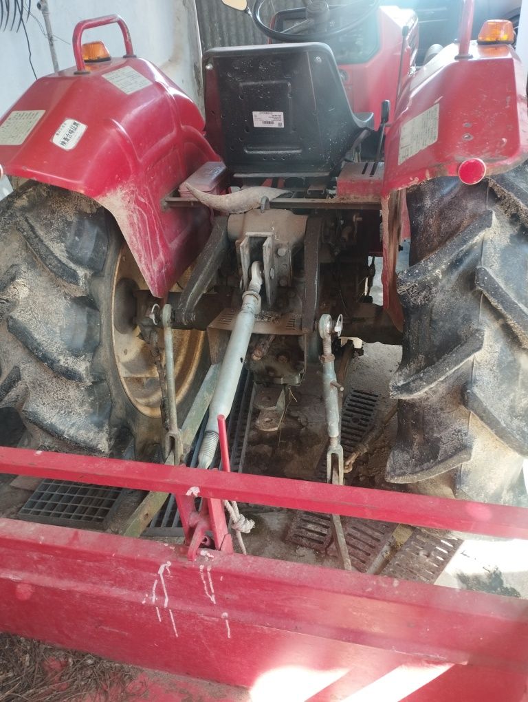 Trator Yanmar YM2310