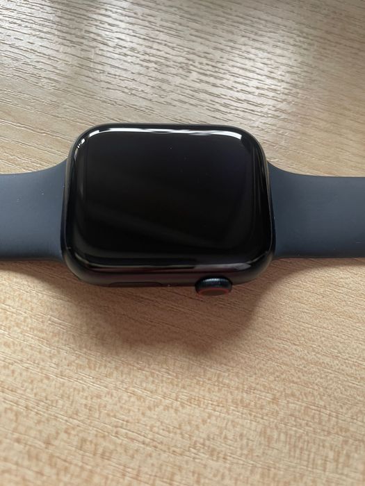 Apple Watch s8 45mm celluar stan idealny