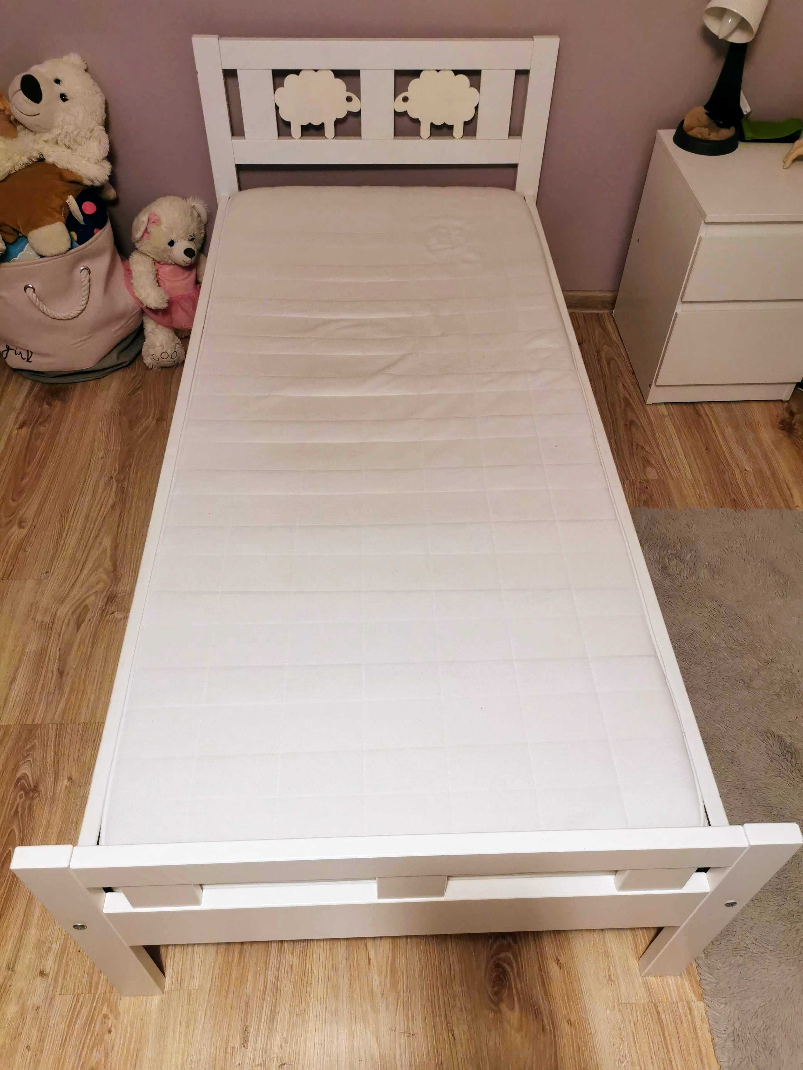 Łóżko dziecięce Kritter Ikea z materacem i prześcieradłami 70x160 cm