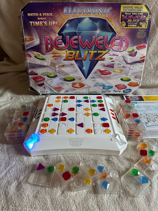 Гра електронна від Hasbro bejeweled blitz