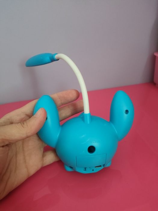 Lampka biurkowa LED Stich – urocza i praktyczna!