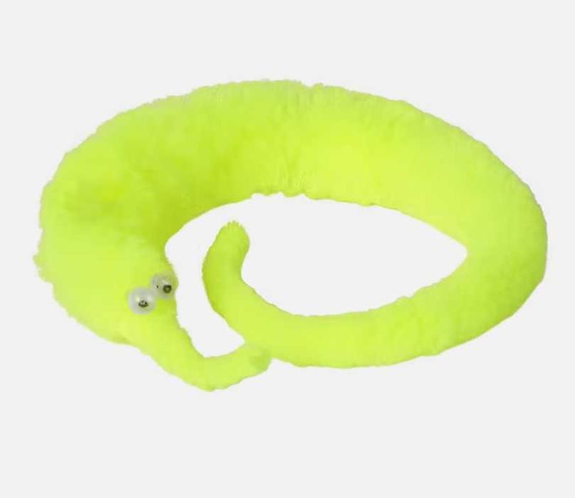 Waggle Worm – Magiczny Robaczek na Sznurku