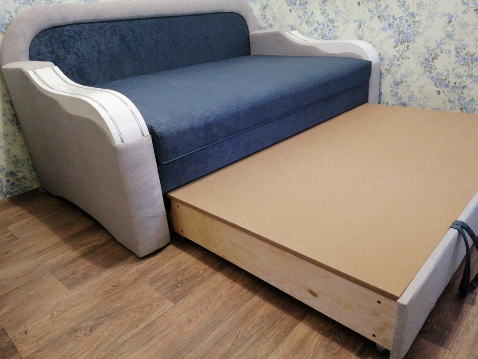 (Ідеальний стан) Продам якісний ортопедичний диван