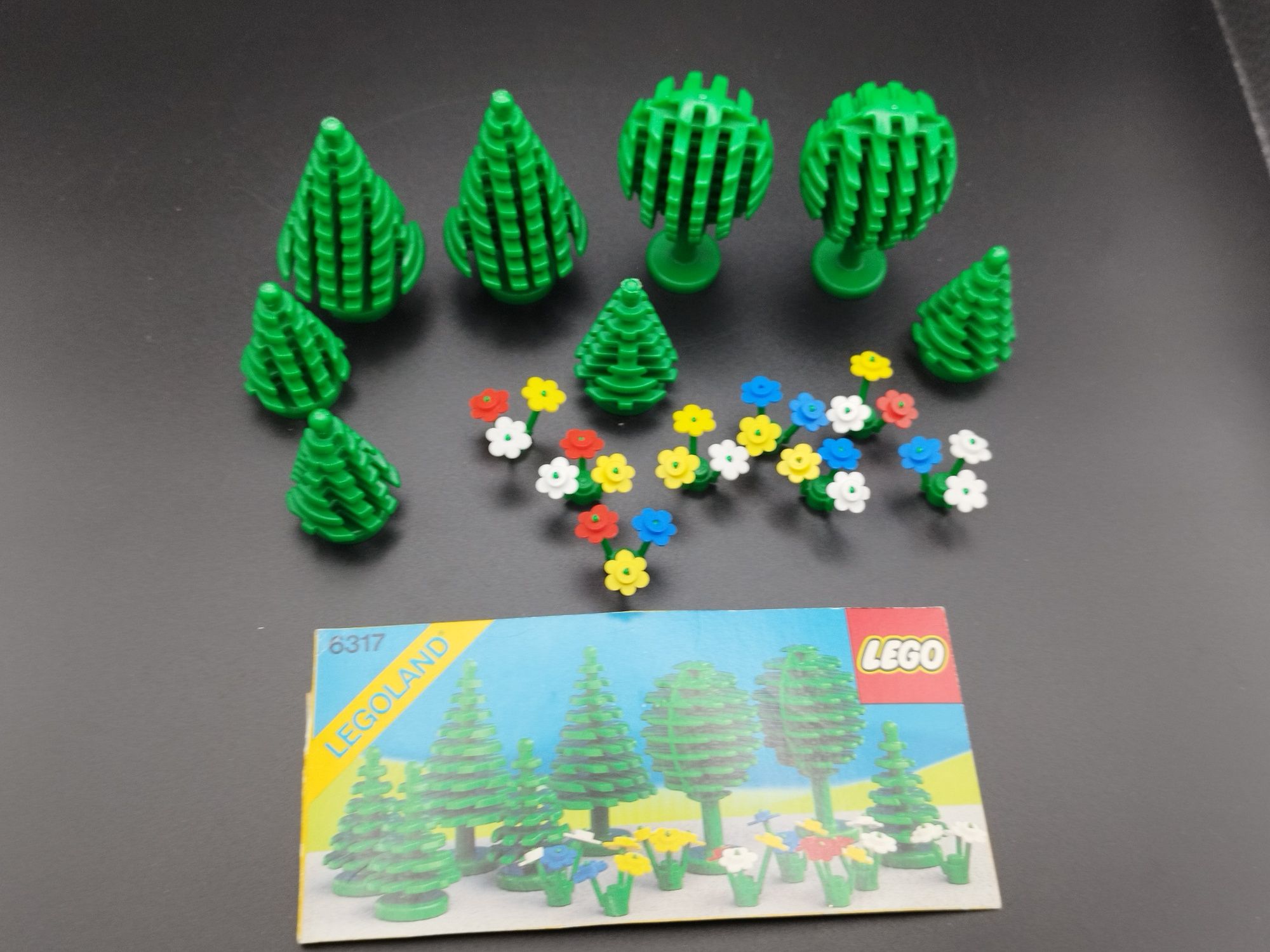 LEGO Town 6317 Trees and Flowers (1988)