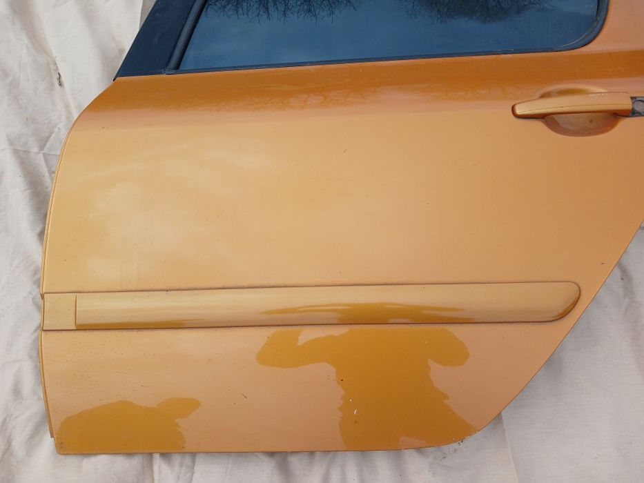 Продам двері пежо 307