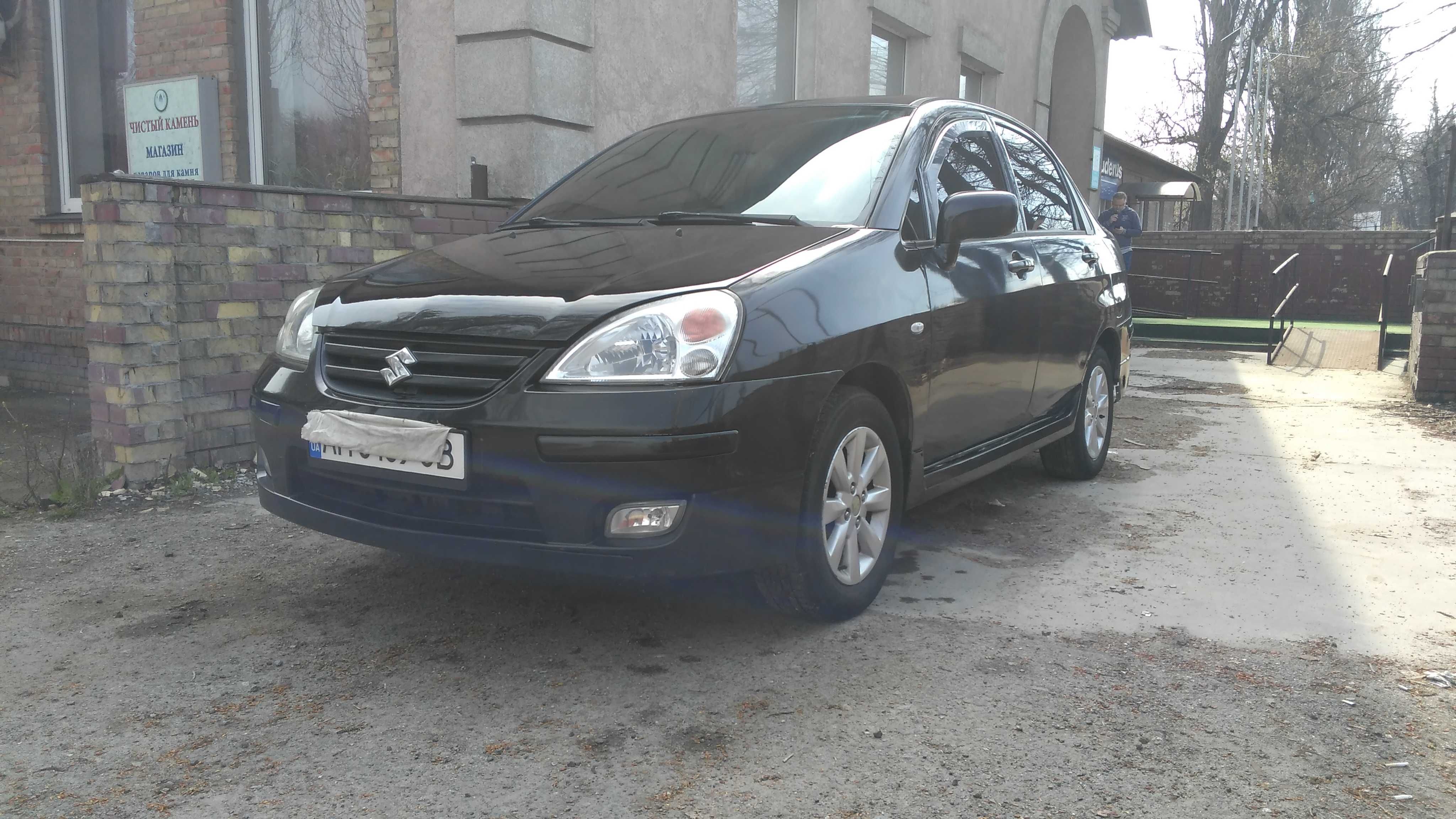 Автомобиль Suzuki Liana 2005