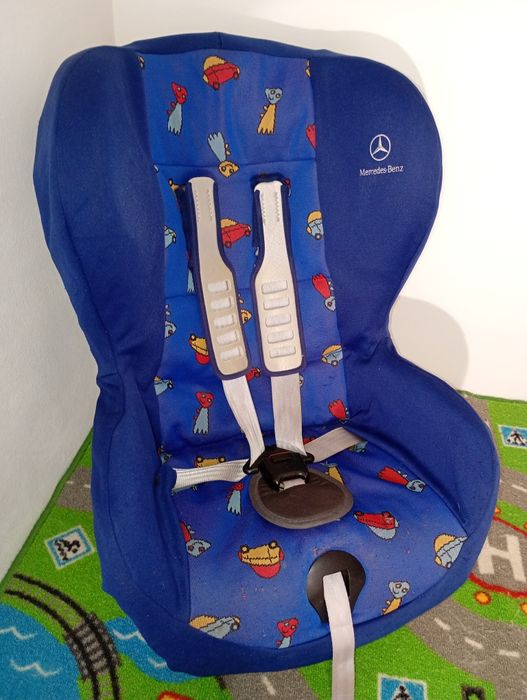 Cadeirinha Auto Britax Römer Duo Mercedes Benz 9-18kg.
Ref: 10021.01