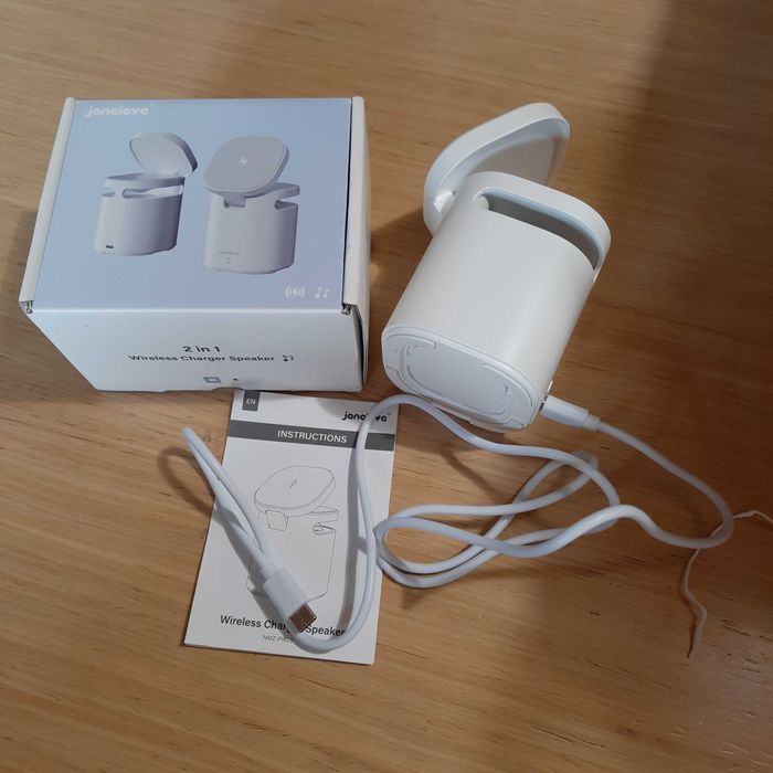Głośnik HD z bezprzewodową stacją ładującą JANELOVE NMZ-PW20 dla APPLE
