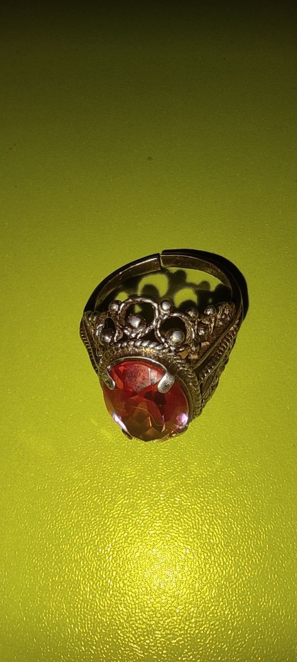 Продам серебряное кольцо