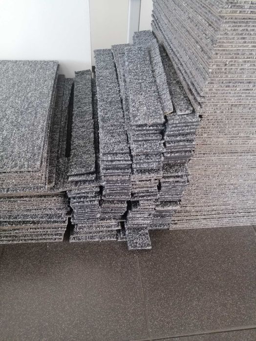 Płytka dywanowa Interface 50x50 cm używana z demontażu stan bdb  200m2