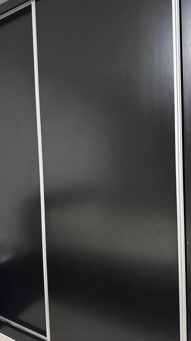 Roupeiro preto quarto casal