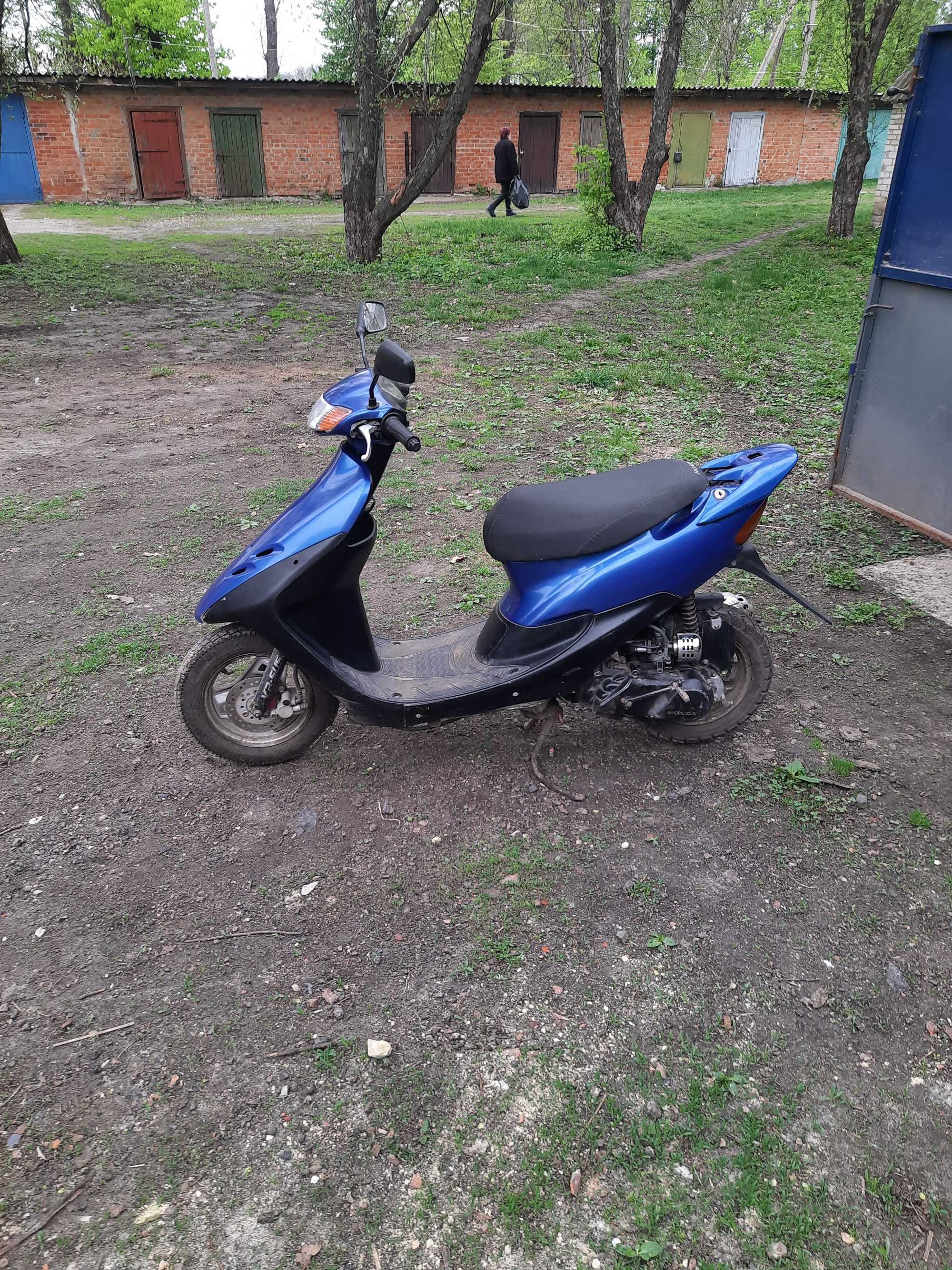 Продам скутер Honda Dio 34ZX